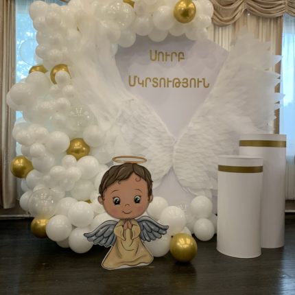 Фотозона круглая с фигурой Ангелочка