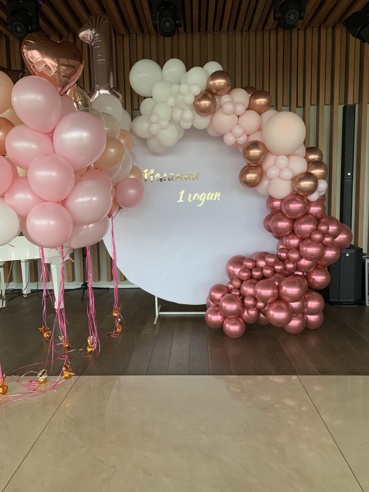 Круглая фотозона для девочки Круглая фотозона для девочки